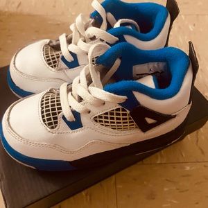 Kids toddler Jordan’s size 8 good condition